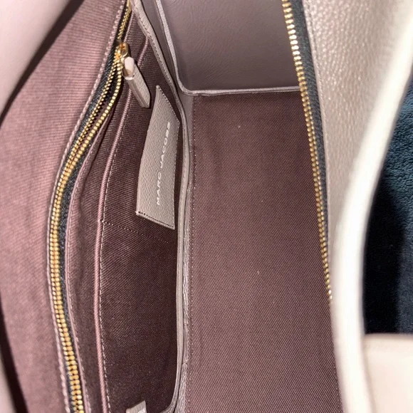 Marc Jacobs - THE LEATHER MEDIUM TOTE BAG Totes